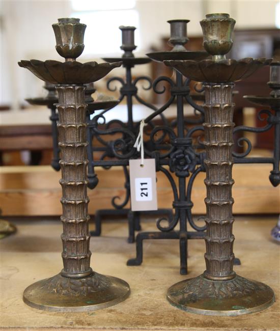 2 pairs of candlesticks
